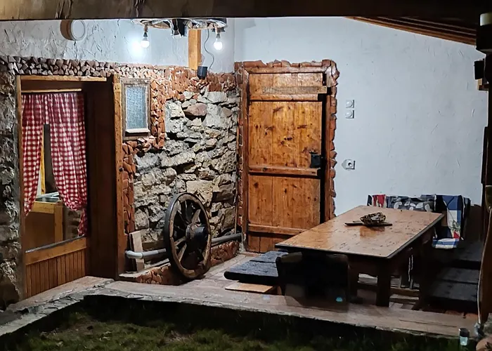 Antic Case de vacanță Pirot